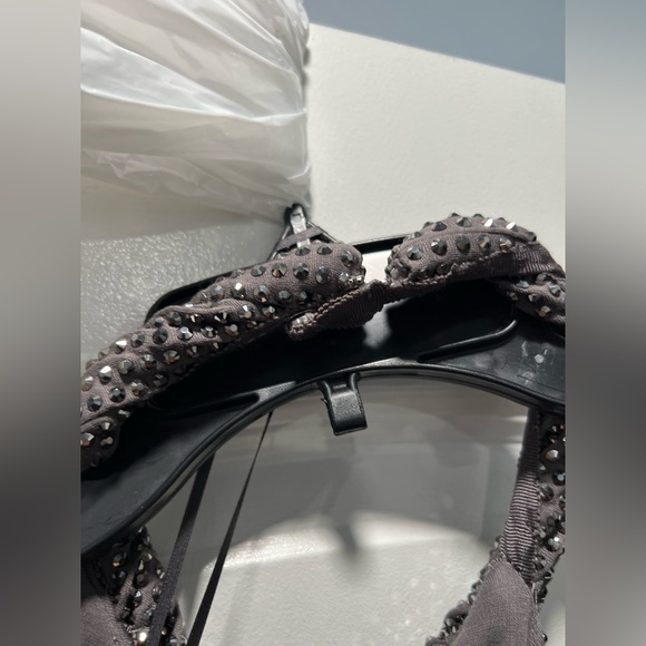 AREA CRYSTAL EMBELLISHED HALTER GOWN LARGE - Picture 12 of 16